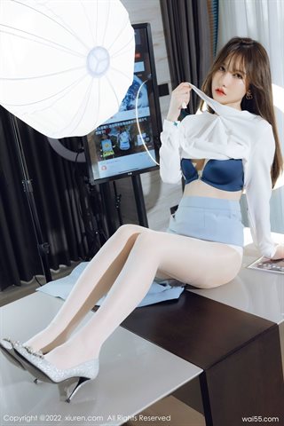 [XiuRen秀人网] No.4658 美桃酱 Đồng phục váy xanh nhạt với tất trắng - 0055.jpg