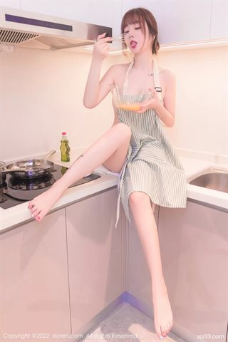 [XiuRen秀人网] No.4706 王雨纯 Chef Dress Up Tablier Rayé Bleu - 0023.jpg