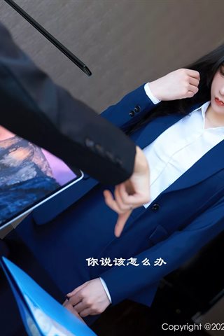 [XiuRen秀人网] No.4708 周于希Sally OL dress up short skirt white T with black silk - 0011.jpg