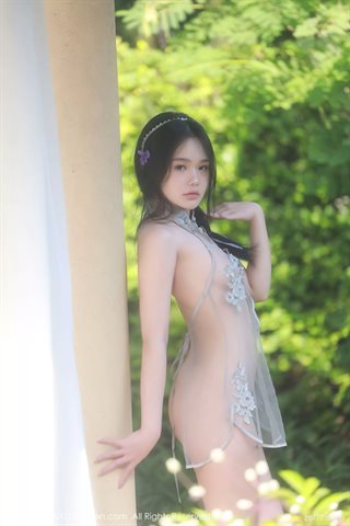 [XiuRen秀人网] No.4717 Niki可雅 Abbigliamento trasparente bianco per piscina all'aperto - 0040.jpg