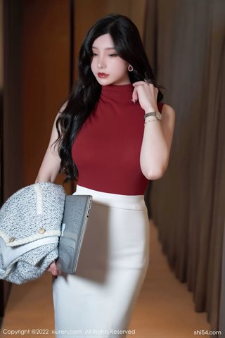 [XiuRen秀人网] No.4728 周于希Sally Pakaian sekretaris wanita rok panjang putih atasan merah dengan stoking warna primer sepatu hak - 0011.jpg