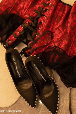 [XiuRen秀人網] No.4732 小海臀Rena 黑色蕾絲邊服飾搭配黑絲 - 0046.jpg