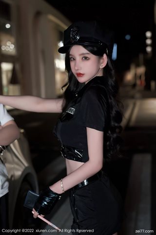 [XiuRen秀人网] No.4741 周于希Sally Mujer oficial de policía vestido top negro falda corta ropa interior roja con medias de malla negra - 0026.jpg