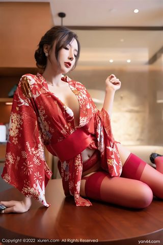 [XiuRen秀人网] No.4748 王馨瑶yanni लाल मोज़ा के साथ लाल जापानी किमोनो - 0030.jpg