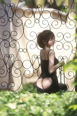 [XiuRen秀人网] No.4752 佘贝拉bella Hainan Island Travel Photography Black Suspender Dress - 0022.jpg