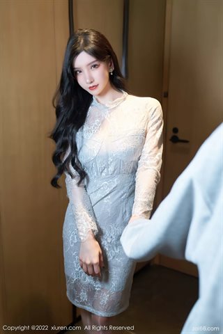 [XiuRen秀人网] No.4774 周于希Sally Vestido corto blanco ropa interior azul-gris con medias de colores primarios - 0008.jpg