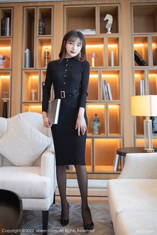[XiuRen秀人网] No.4806 陆萱萱 Sous-vêtement thème secrétaire en dentelle rouge avec soie noire - 0011.jpg