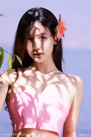[XiuRen秀人网] No.4837 尹甜甜 Top rosa con shorts in denim - 0030.jpg