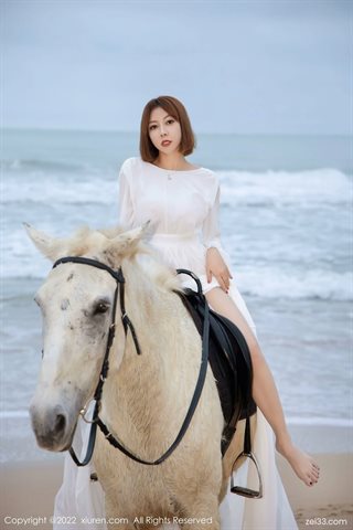 [XiuRen秀人网] No.4853 果儿Victoria scène de cheval de plage robe blanche sous-vêtements blancs - 0006.jpg