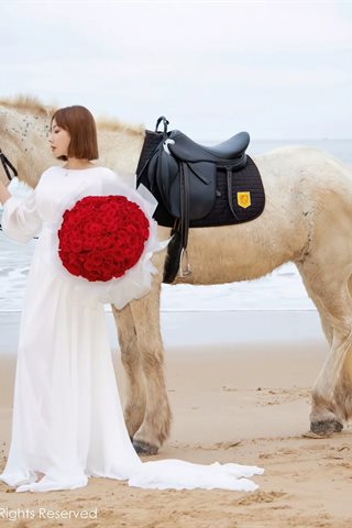 [XiuRen秀人网] No.4853 果儿Victoria cena de cavalo de praia vestido branco cueca branca - 0011.jpg