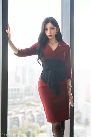 [XiuRen秀人網] No.4877 周于希Sally 紅色服飾黑色內衣搭配黑絲 - 0008.jpg