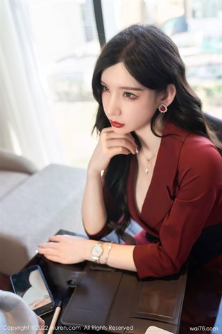 [XiuRen秀人网] No.4877 周于希Sally Pakaian merah dan pakaian dalam hitam dengan sutra hitam - 0022.jpg