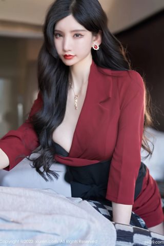 [XiuRen秀人网] No.4877 周于希Sally Ropa roja y ropa interior negra con seda negra. - 0031.jpg