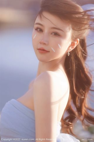 [XiuRen秀人网] No.4888 tina_甜仔 Blaues Kleid mit weißem Kleid - 0004.jpg