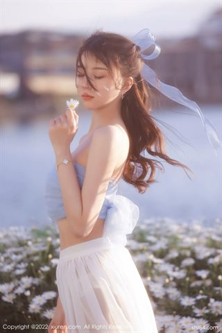[XiuRen秀人网] No.4888 tina_甜仔 Blaues Kleid mit weißem Kleid - 0008.jpg