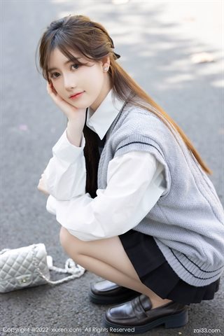 [XiuRen秀人网] No.4896 美桃酱 White T black short skirt with black silk - 0006.jpg