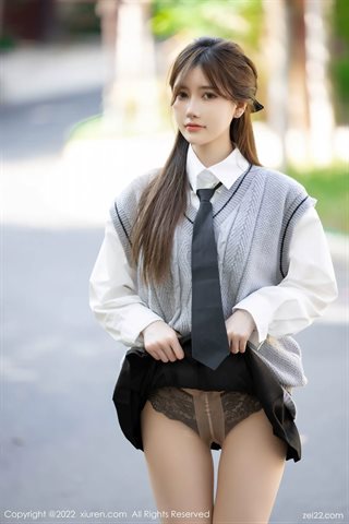 [XiuRen秀人网] No.4896 美桃酱 White T black short skirt with black silk - 0009.jpg