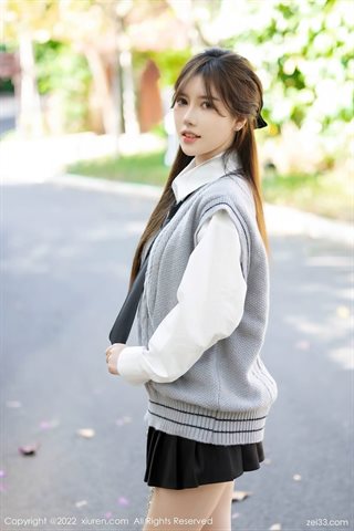 [XiuRen秀人网] No.4896 美桃酱 White T black short skirt with black silk - 0010.jpg
