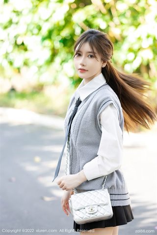 [XiuRen秀人网] No.4896 美桃酱 White T black short skirt with black silk - 0020.jpg