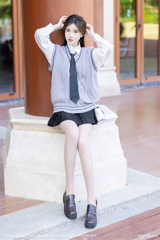 [XiuRen秀人网] No.4896 美桃酱 White T black short skirt with black silk - 0027.jpg