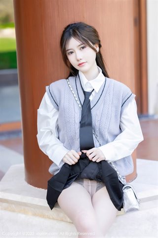 [XiuRen秀人网] No.4896 美桃酱 White T black short skirt with black silk - 0028.jpg