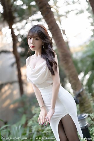 [XiuRen秀人网] No.4913 芝芝Booty White short dress beige lace underwear with black silk - 0001.jpg