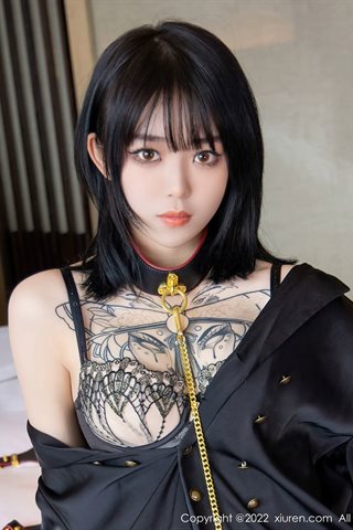 [XiuRen秀人网] No.4927 奶瓶 Black leather skirt and lace underwear with black silk - 0051.jpg