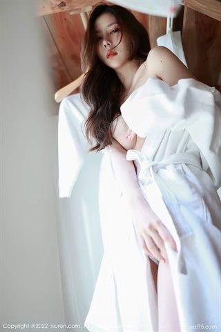[XiuRen秀人网] No.4932 尹甜甜 weißes Nachthemd mit roten Punkten - 0017.jpg