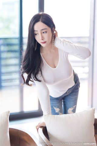 [YOUMI尤蜜荟] Vol.726 允薾 Jeans and white gauze top - 0006.jpg