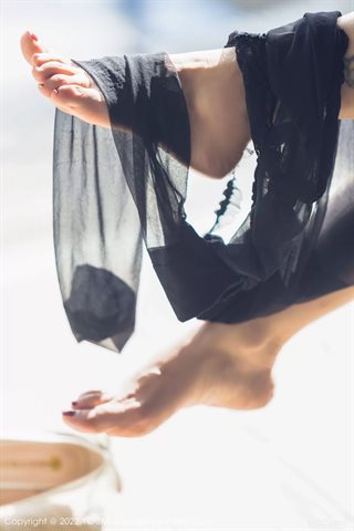 [YOUMI尤蜜荟] Vol.737 艾静香 Sanya travel shoot ropa interior negra con seda negra - 0041.jpg