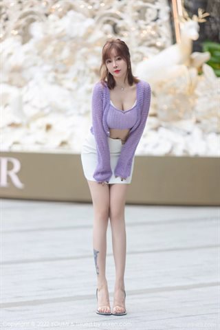[YOUMI尤蜜荟] Vol.760 王雨纯 Фиолетовый свитер с белой юбкой - 0001.jpg